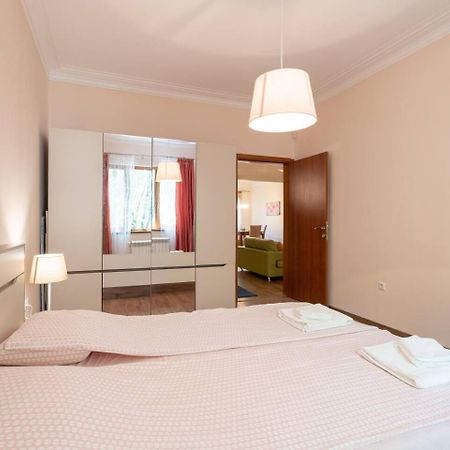 Top Pick! Central Spacious 2 Bedroom Apartment Sofia Bagian luar foto