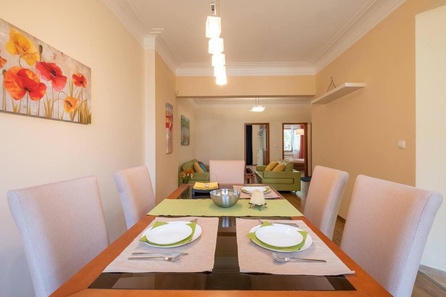 Top Pick! Central Spacious 2 Bedroom Apartment Sofia Bagian luar foto
