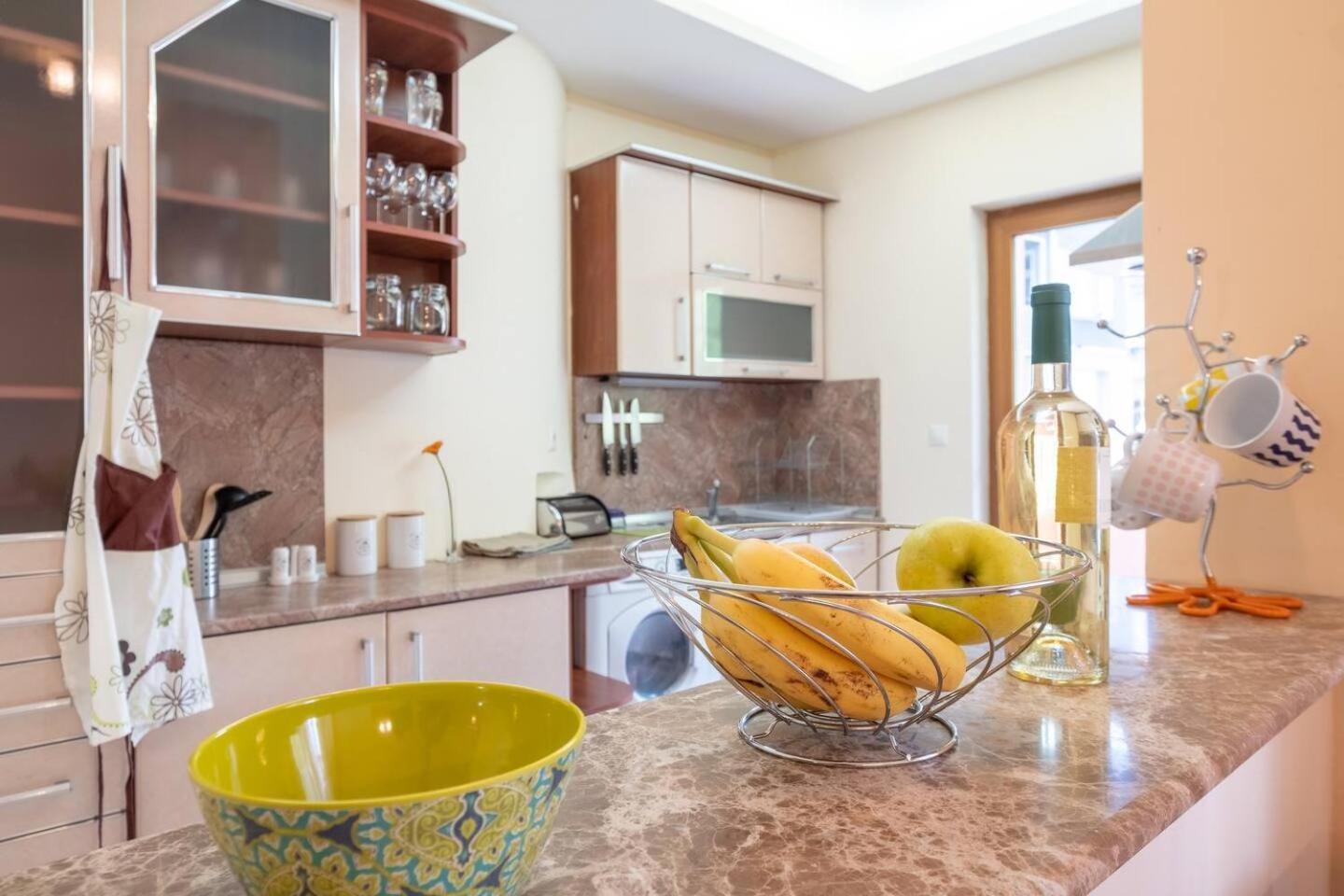 Top Pick! Central Spacious 2 Bedroom Apartment Sofia Bagian luar foto